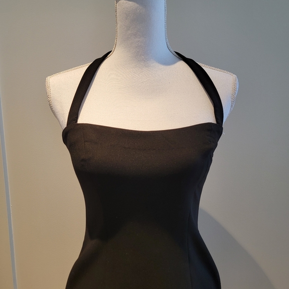 ❤️LIKELY HALTER BODYCON DRESS (BLACK) - Picture 3 of 5